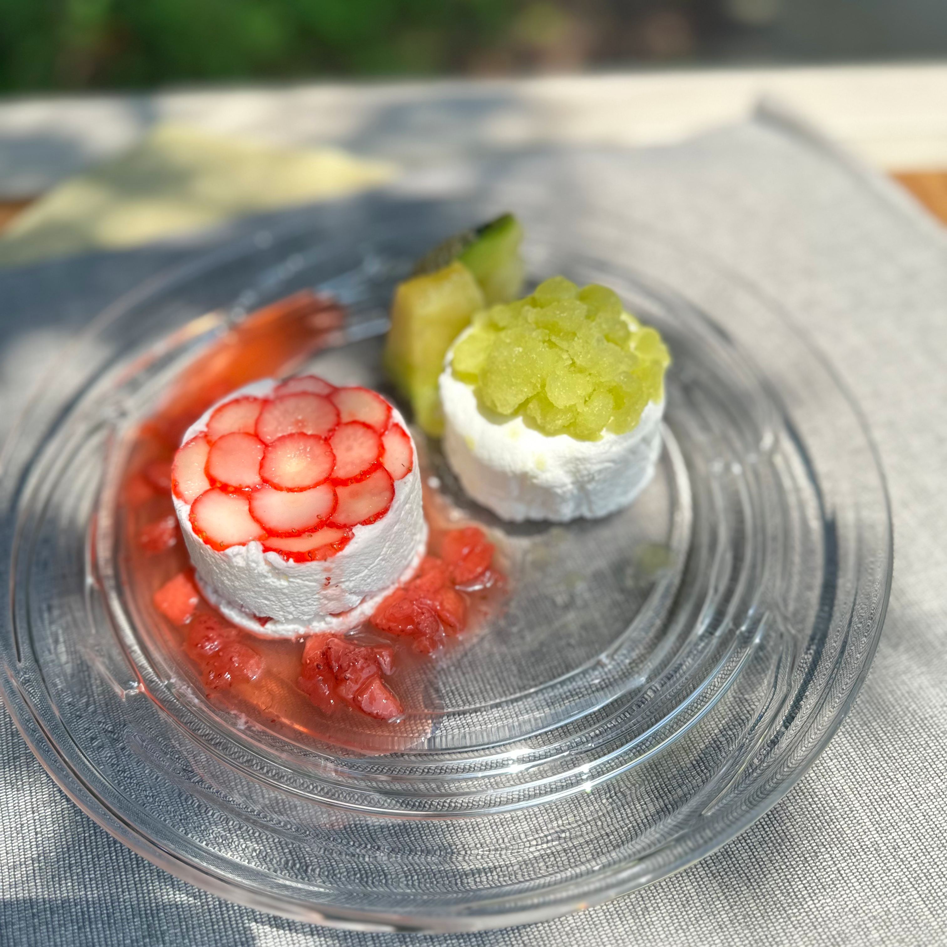 夏イチゴと メロンのグラニータ 季節の クリームチーズ2種